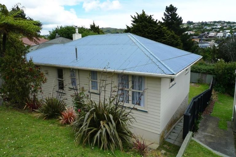 Photo of property in 19 Lynda Avenue, Paparangi, Wellington, 6037
