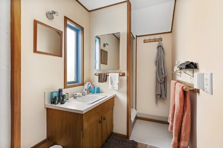 Photo of property in 20 Wai-iti Crescent, Woburn, Lower Hutt, 5010