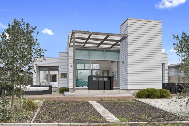 Photo of property in 7 Patiki Place, Omaha, 0986