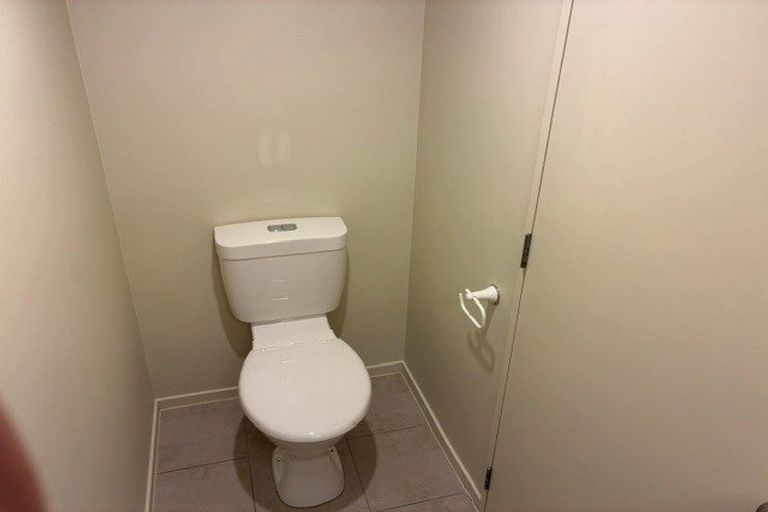 Photo of property in 35 Spalding Rise, Golflands, Auckland, 2013