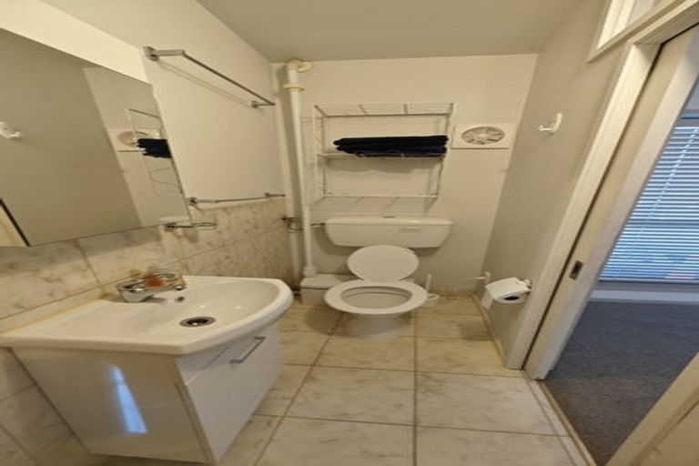 Photo of property in 35 Melandra Road, Stanmore Bay, Whangaparaoa, 0932