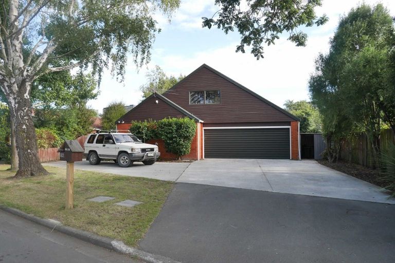 Photo of property in 16 Siska Place, Upper Riccarton, Christchurch, 8041