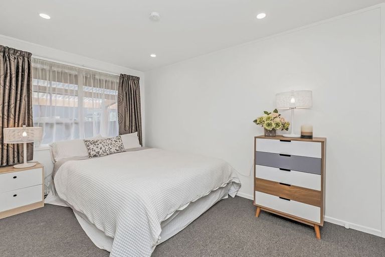 Photo of property in 1/23 Withells Road, Avonhead, Christchurch, 8042