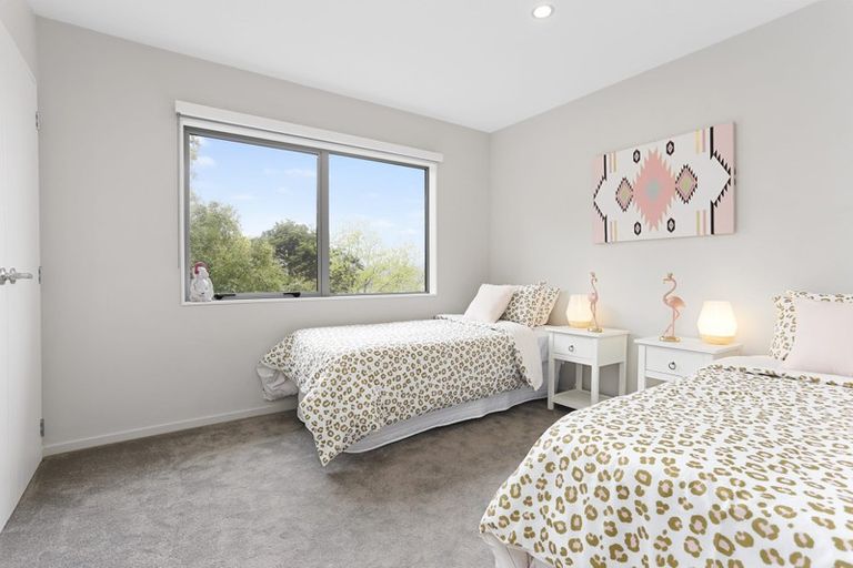 Photo of property in 141a Arran Road, Browns Bay, Auckland, 0630