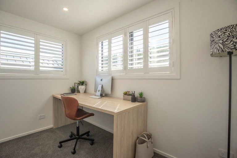 Photo of property in 6 Platinum Ridge, Wanaka, 9305