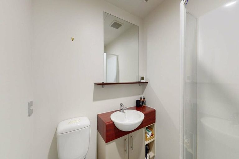 Photo of property in Atrium Towers, 2b/154 The Terrace, Wellington Central, Wellington, 6011