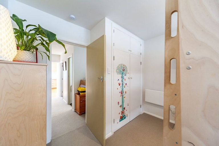 Photo of property in 120 Ohiro Road, Brooklyn, Wellington, 6021