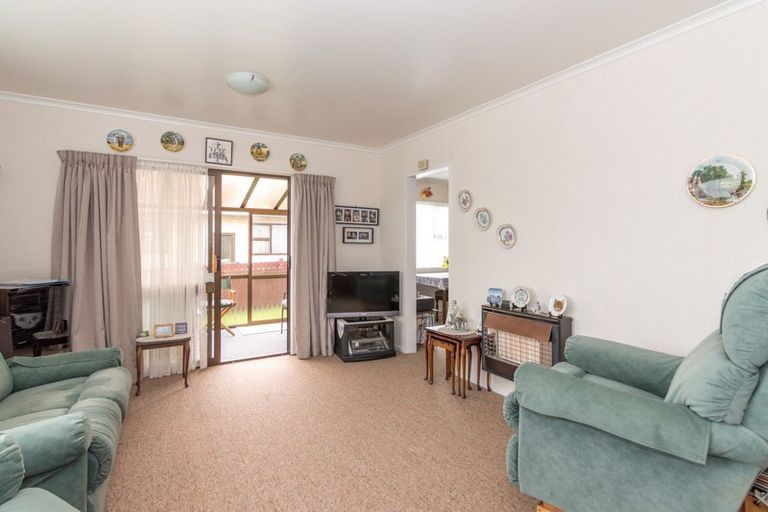 Photo of property in 55b Chatsworth Place, Highbury, Palmerston North, 4412