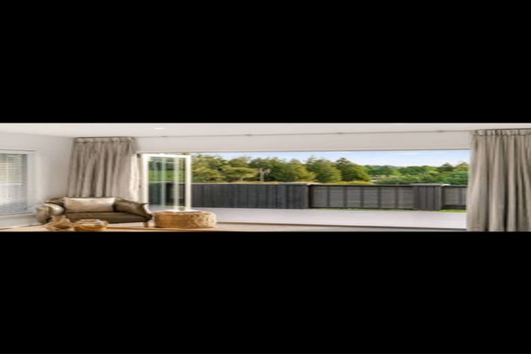 Photo of property in 1 Fender Close, Pyes Pa, Tauranga, 3112