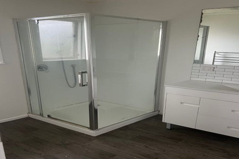 Photo of property in 12 Michelle Place, Mangere, Auckland, 2022