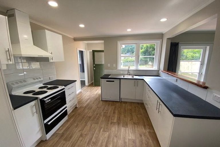 Photo of property in 47 Hay Street, Naenae, Lower Hutt, 5011