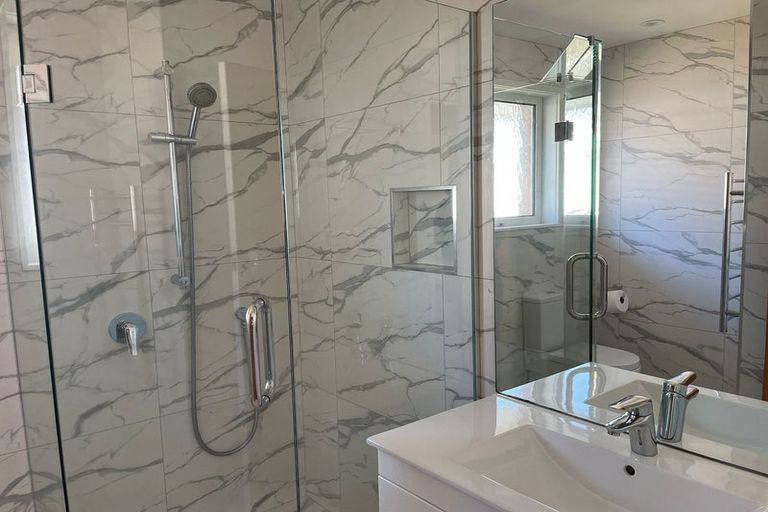 Photo of property in 2/179 Victoria Road, Devonport, Auckland, 0624