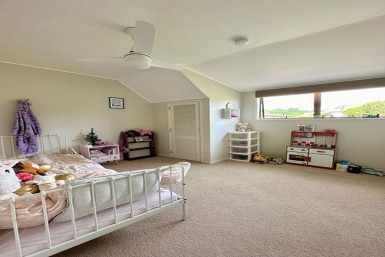 Photo of property in 74 Cheriton Road, Mellons Bay, Auckland, 2014