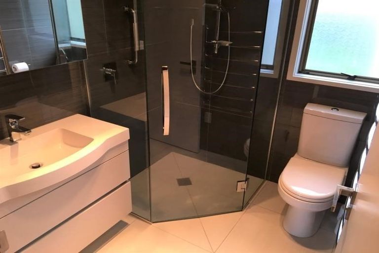 Photo of property in 5 Evanda Crescent, Conifer Grove, Takanini, 2112