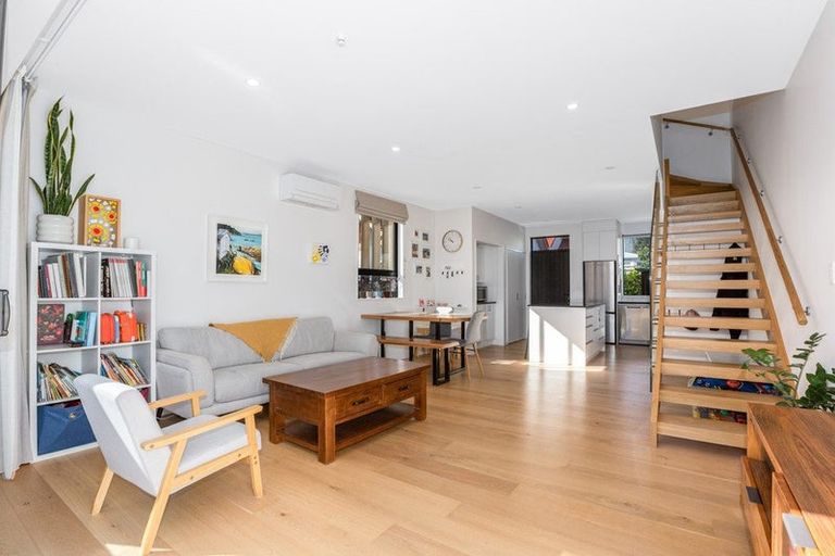 Photo of property in 16a Inglis Street, Seatoun, Wellington, 6022