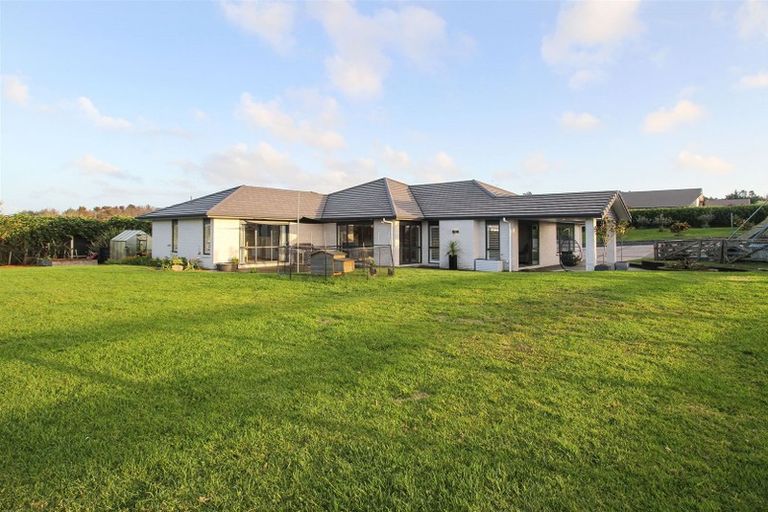 Photo of property in 12 Church View Road, Waiau Pa, Pukekohe, 2679