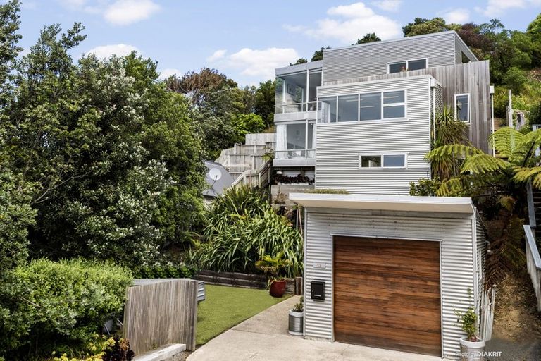 Photo of property in 13 Kopiko Way, Brooklyn, Wellington, 6021