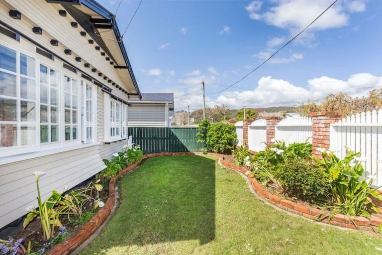 Photo of property in 19 Pilmuir Street, Hutt Central, Lower Hutt, 5010
