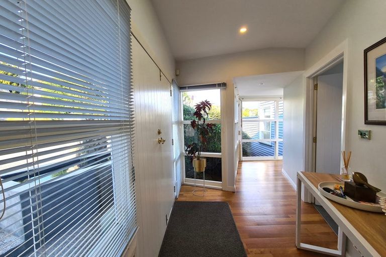 Photo of property in 28 Main Road, Mount Pleasant, Christchurch, 8081
