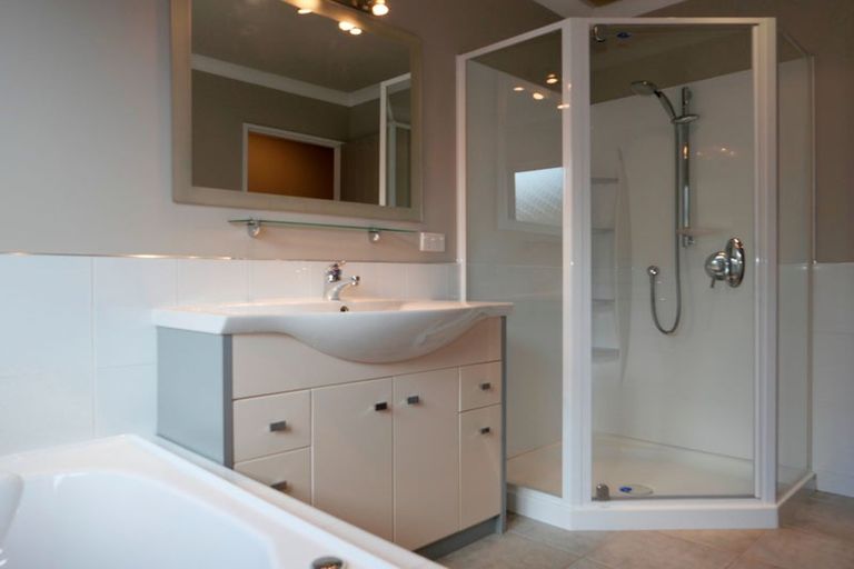 Photo of property in 6 Trusham Court, Paraparaumu, 5032