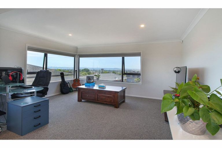 Photo of property in 162 Royal Road, Massey, Auckland, 0614