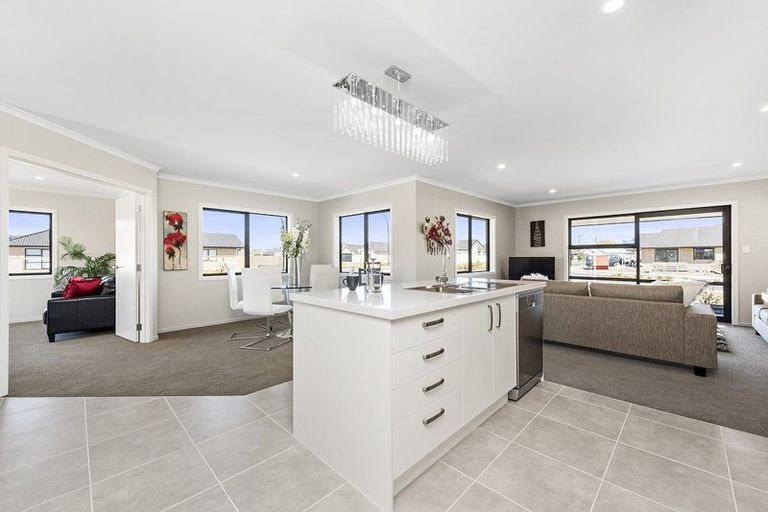 Photo of property in 12 Chalgrove Road, Huntington, Hamilton, 3210