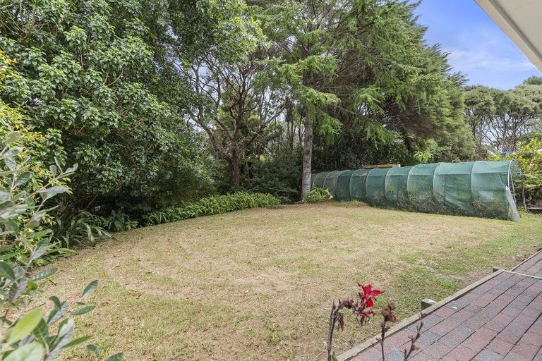 Photo of property in 50 Lagoon Way, West Harbour, Auckland, 0618
