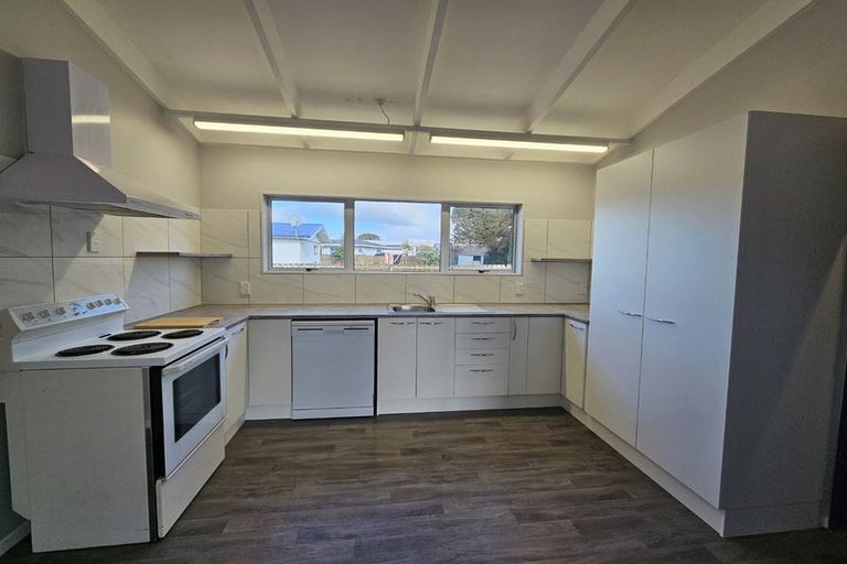 Photo of property in 2/18 Trimble Place, Bell Block, New Plymouth, 4312