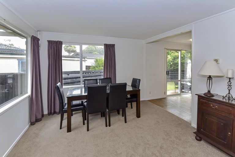 Photo of property in 4 Lipton Grove, Opaheke, Papakura, 2113