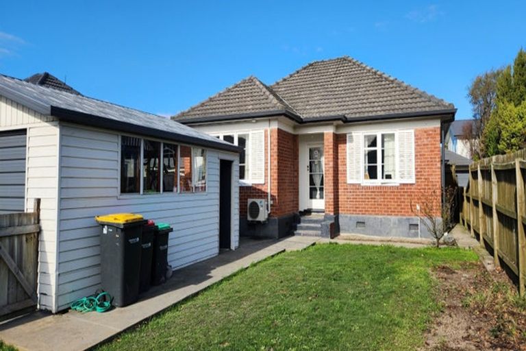 Photo of property in 105 Peverel Street, Riccarton, Christchurch, 8041