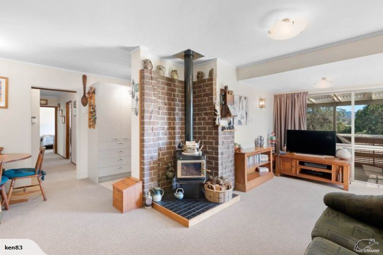 Photo of property in 31 Autumn Avenue, Glen Eden, Auckland, 0602