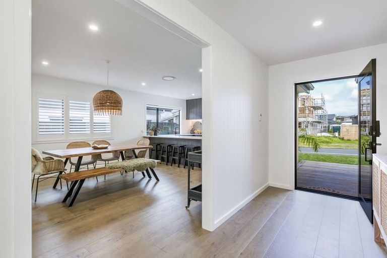 Photo of property in 3 Hampton Mews, Snells Beach, 0920