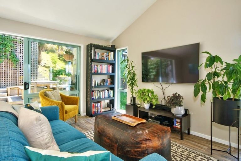 Photo of property in 10a Caples Place, Fernhill, Queenstown, 9300