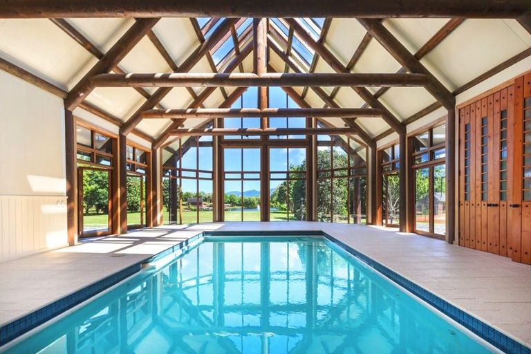 Photo of property in 132 Milne Drive, Paraparaumu, 5032