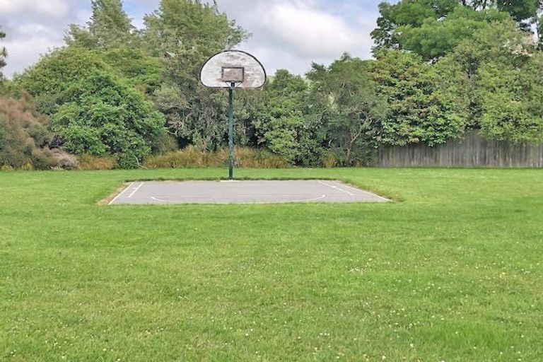 Photo of property in 21 Parkhouse Drive, Rangiora, 7400