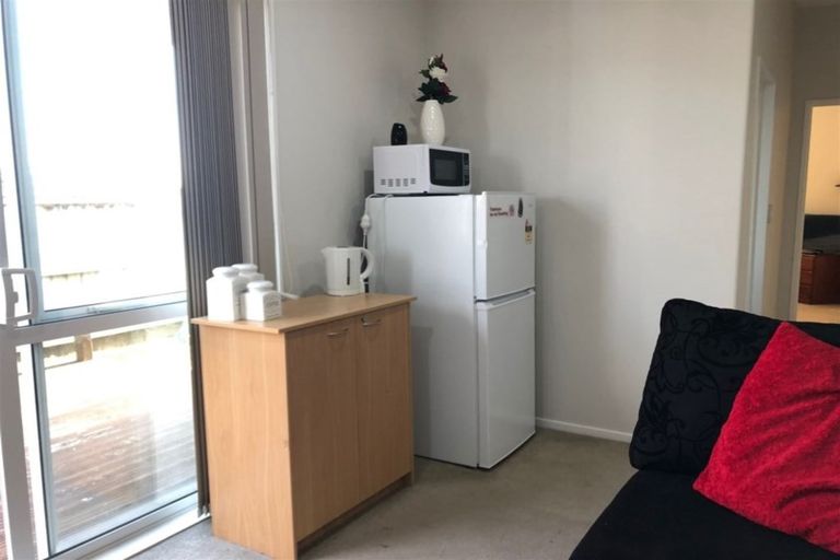 Photo of property in 30 Kilmacrennan Drive, Rosehill, Papakura, 2113