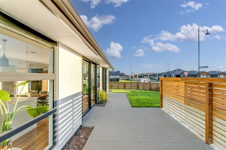 Photo of property in 34 Bill Harvey Drive, Halswell, Christchurch, 8025