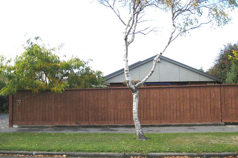 Photo of property in 10 Tudor Avenue, Ilam, Christchurch, 8041