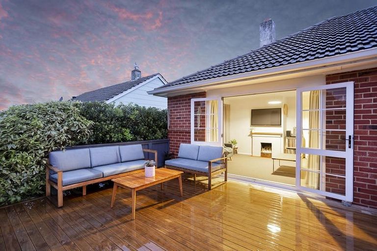 Photo of property in 52 Aberdeen Road, Saint Clair, Dunedin, 9012