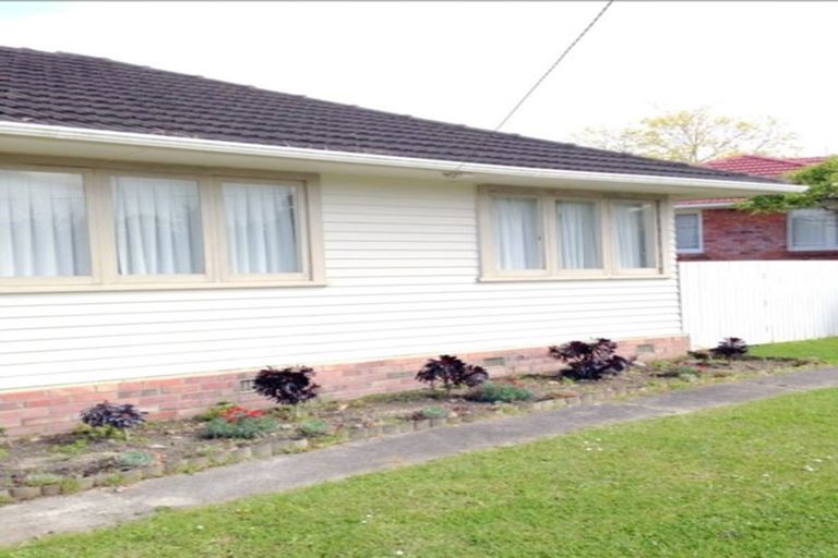 Photo of property in 10 Bedford Street, Te Atatu South, Auckland, 0610