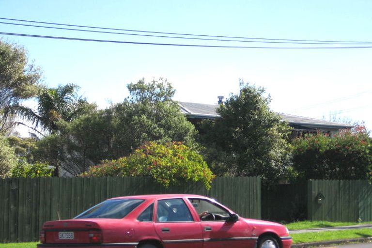 Photo of property in 215 Bucklands Beach Road, Bucklands Beach, Auckland, 2012