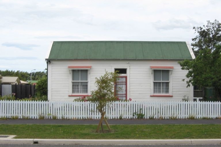 Photo of property in 16 Portman Street, Woolston, Christchurch, 8062