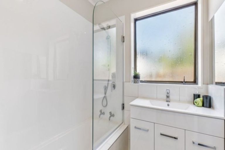 Photo of property in 2/54 Dublin Street, Pukekohe, 2120