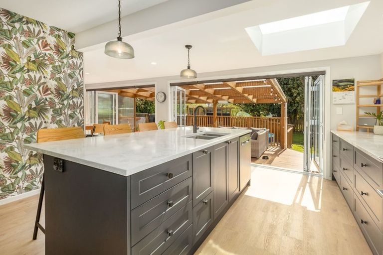 Photo of property in 11 Fincham Road, Raumati Beach, Paraparaumu, 5032