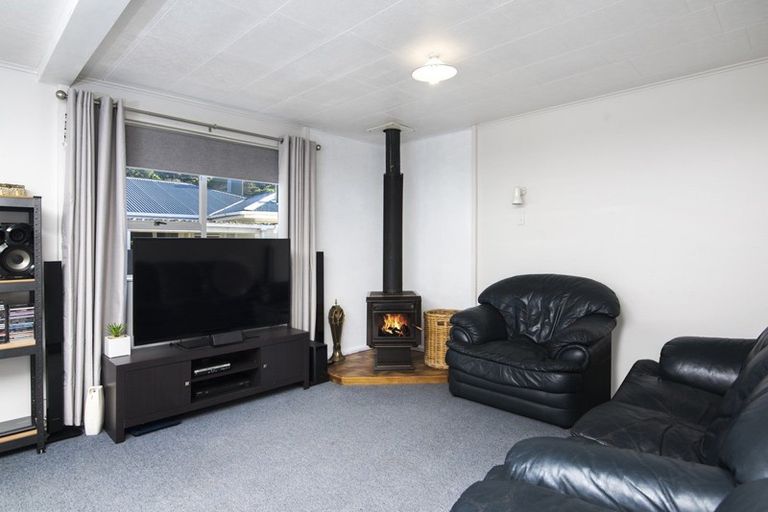 Photo of property in 37 South Terrace, Picton, 7220