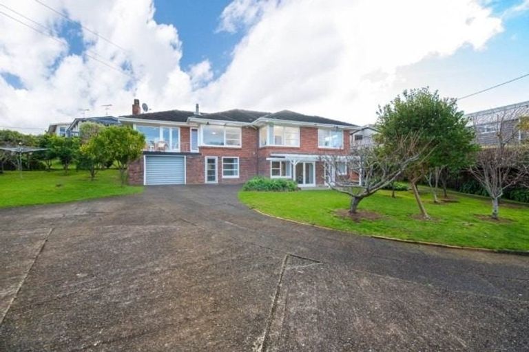 Photo of property in 123 Exmouth Road, Northcote, Auckland, 0627