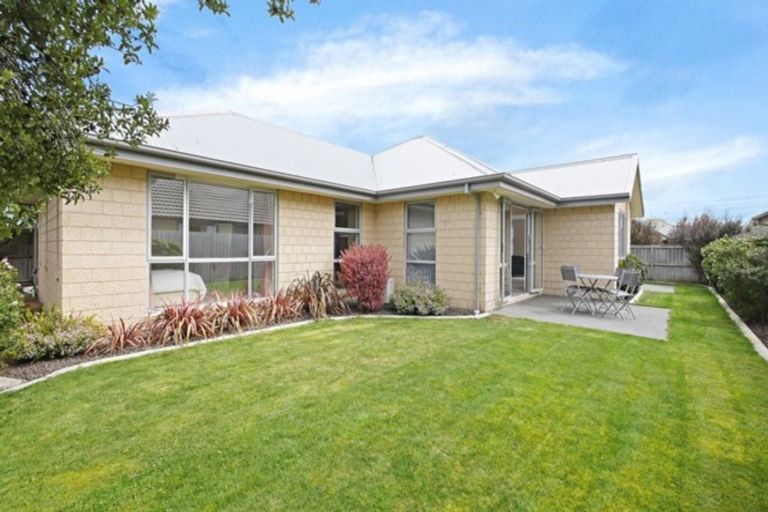 Photo of property in 12 Moeraki Place, Hei Hei, Christchurch, 8042