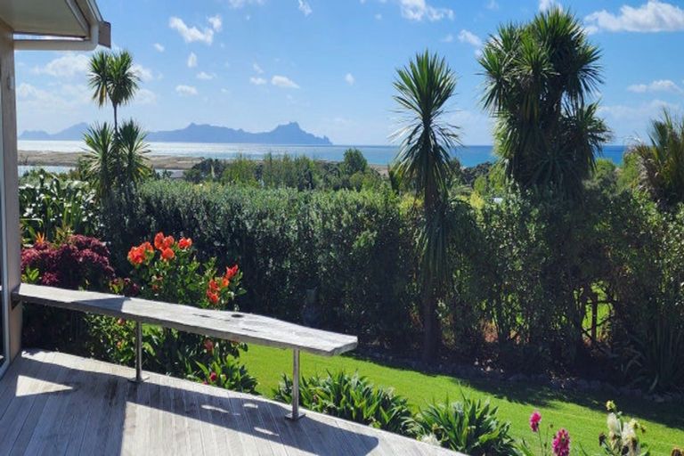 Photo of property in 6 Cullen Road, Waipu, 0582