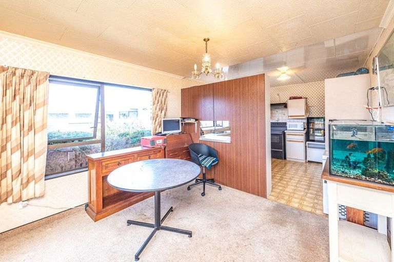 Photo of property in 12 Warwick Place, Springvale, Whanganui, 4501