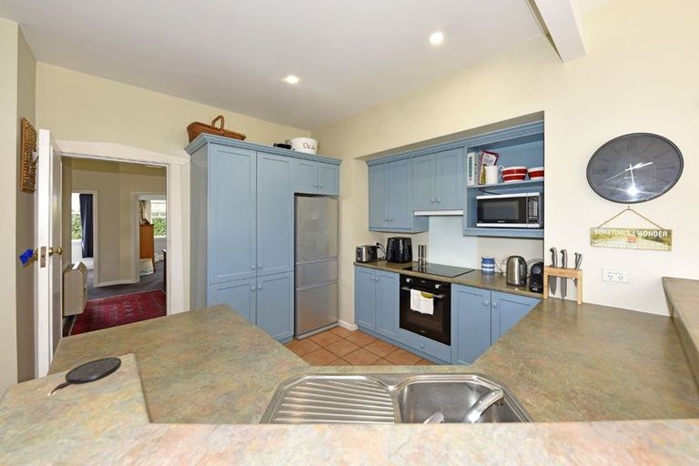 Photo of property in 37 Searells Road, Strowan, Christchurch, 8052